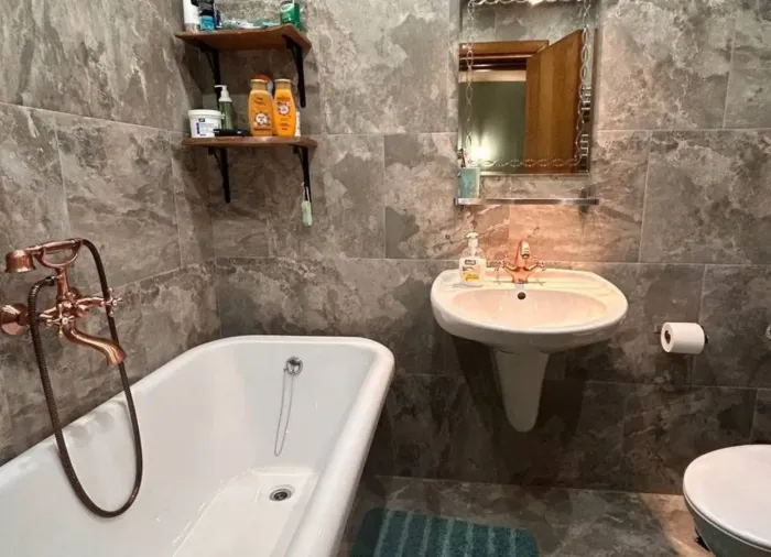 Трехкомнатная квартира 105 м² с двором и низкой таксой, комплекс Манастира, Банско