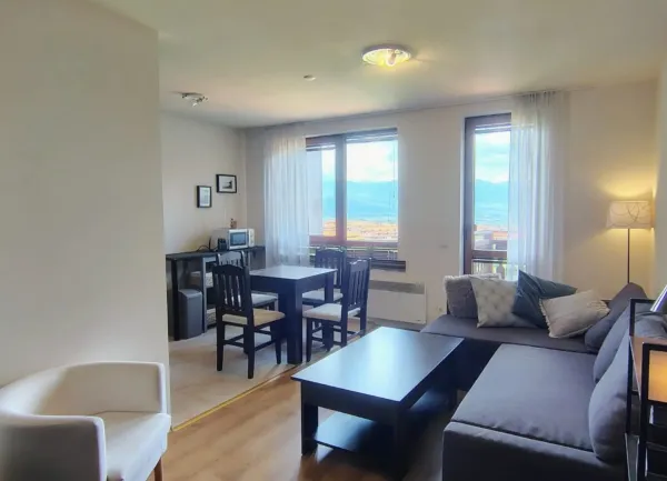 Трехкомнатная квартира 76 м² с видом на горы в комплексе Панорама, Банско